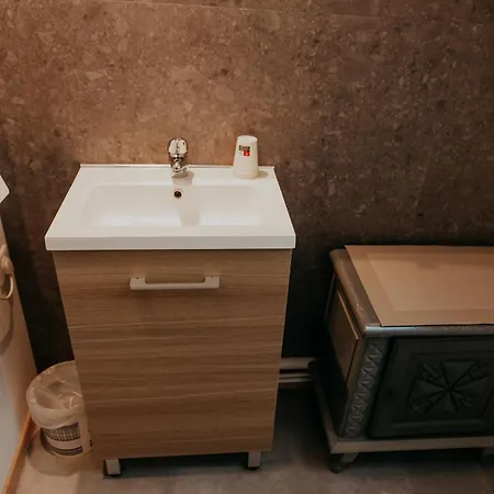 L'ancienne Forge 3 D'hotes A L'etage La Forge , L'enclume Et Le Marteau *