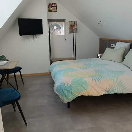 L'ancienne Forge 3 D'hotes A L'etage La Forge , L'enclume Et Le Marteau *